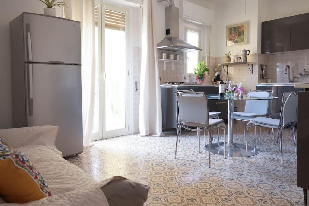 Dolce Sicily A 2Km Dal Centro Apartment Palermo Luaran gambar